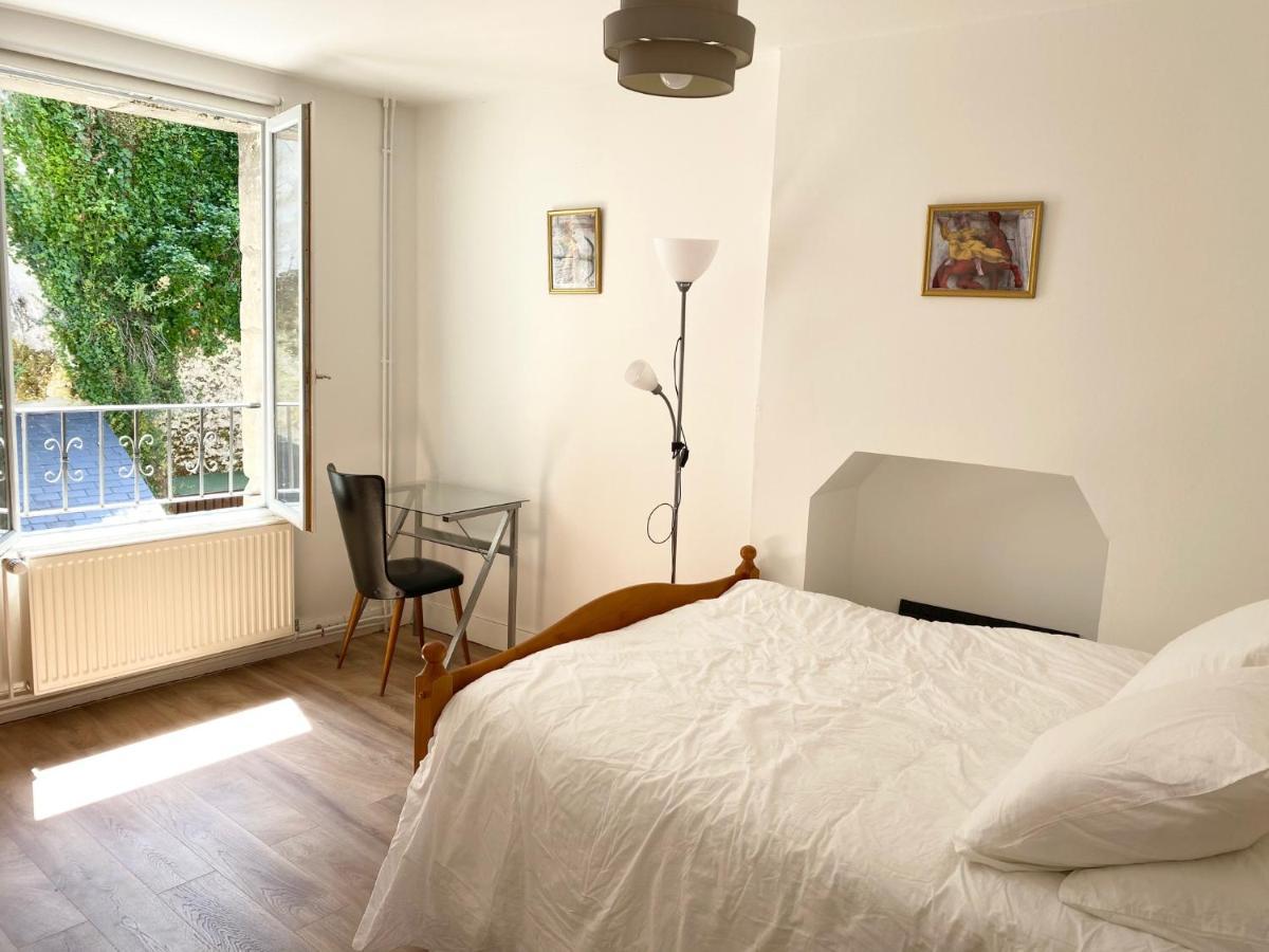 La Maison Des Remparts - Gite 3 Etoiles Pour 8 Pers A Loches Exterior foto